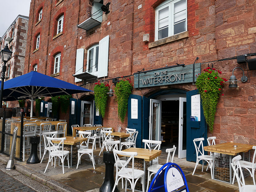 Le restaurant où nous avons mangé le midi.